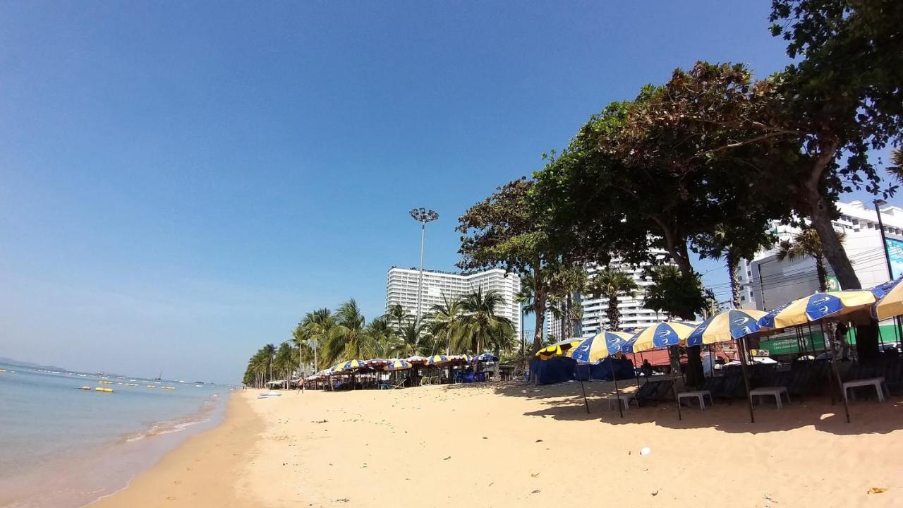 Max'S Beach House Hotel Pattaya Exterior foto